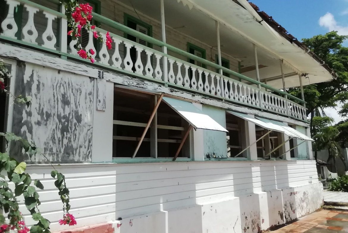Fixer Upper for Sale in Bois d'Orange