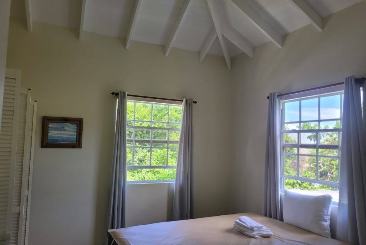 Example Bedroom of Apartment Building for Sale in Bonneterre Gros Islet