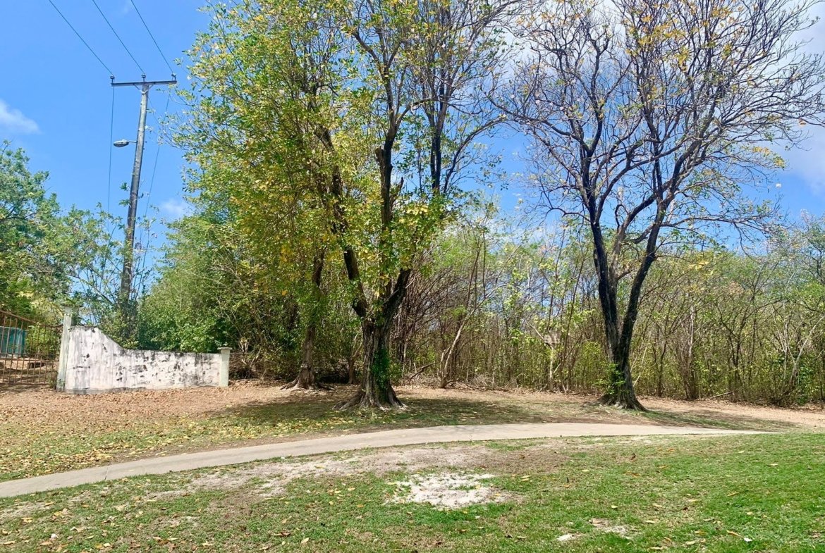 Incredible Land for Sale in Cap Estate 2