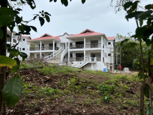 8 Unit Condo for Sale in Cap Estate