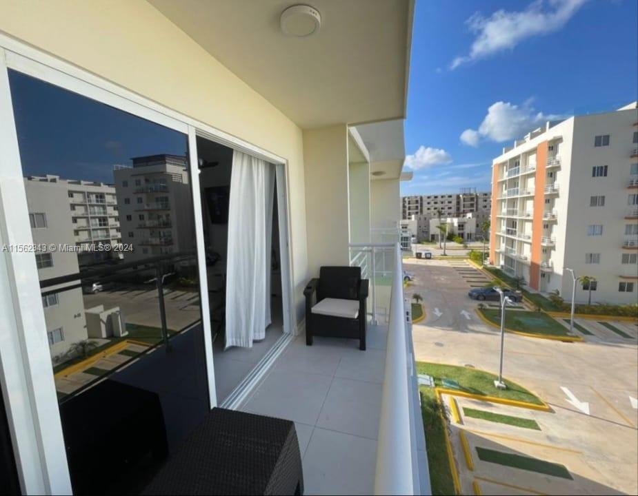 Fully Furnished 3 bd Apartment for Sale in Crisfer 4