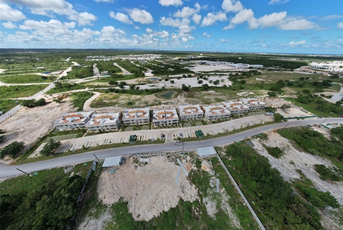 Fully furnished Apartment For Sale in Vista Cana, DR 7